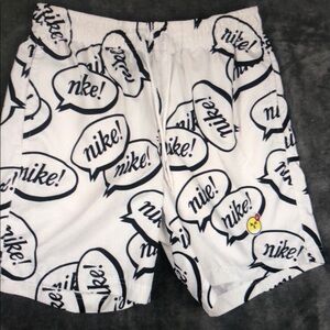 Nike Men’s White Graphic Logo Swim/Board Shorts